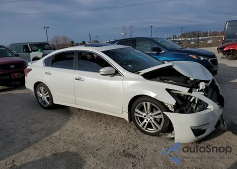 2015 Nissan Altima 3.5S z USA, uszkodzony, nr VIN 1N4BL3AP1FC184262